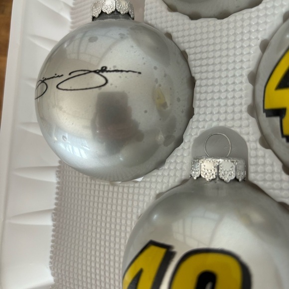 Vintage NASCAR Ornaments glass. Set of 4 - Picture 3 of 13